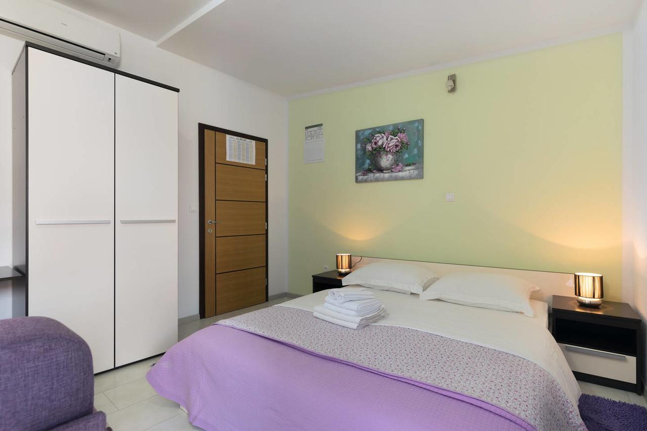 Apartments & Rooms Villa Maslina Trogir Exterior photo