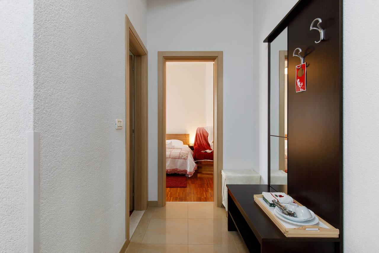 Apartments & Rooms Villa Maslina Trogir Exterior photo