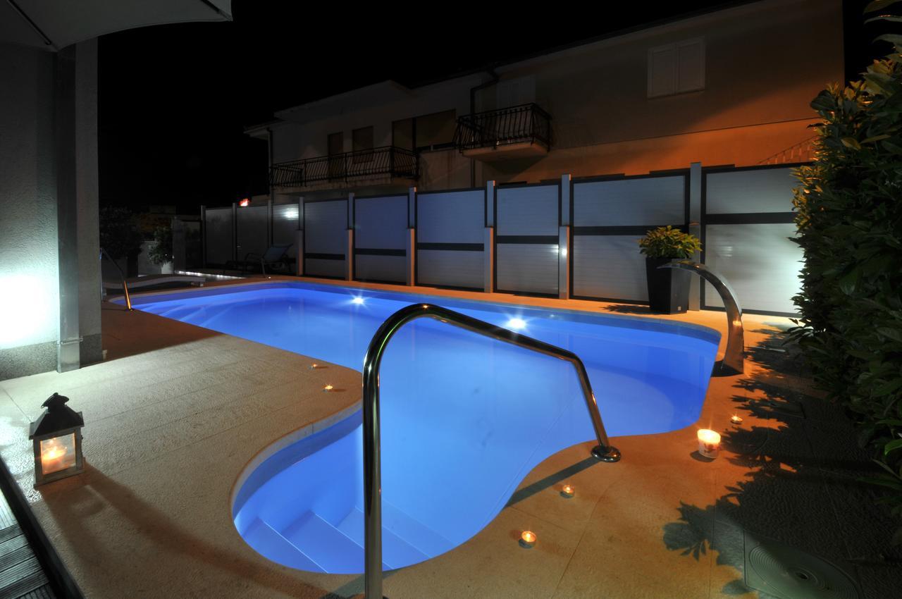 Apartments & Rooms Villa Maslina Trogir Exterior photo