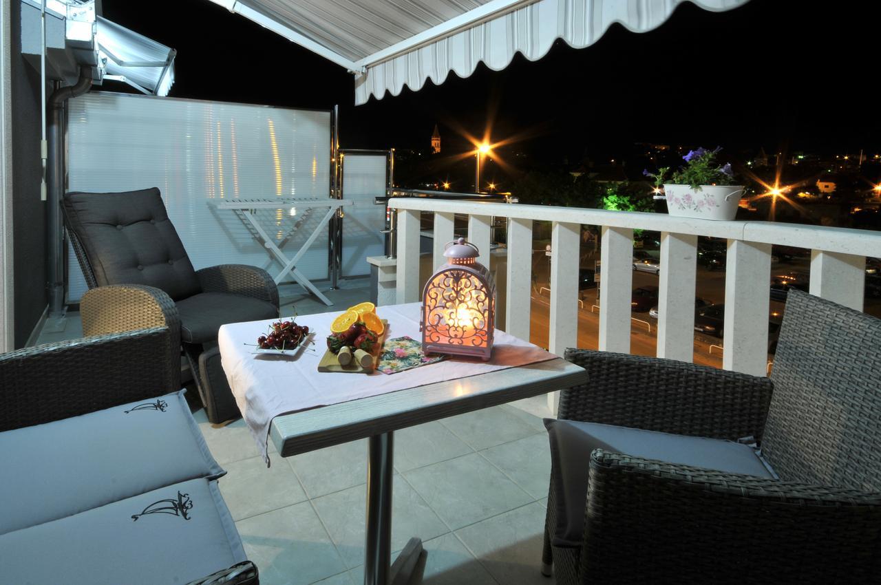 Apartments & Rooms Villa Maslina Trogir Exterior photo