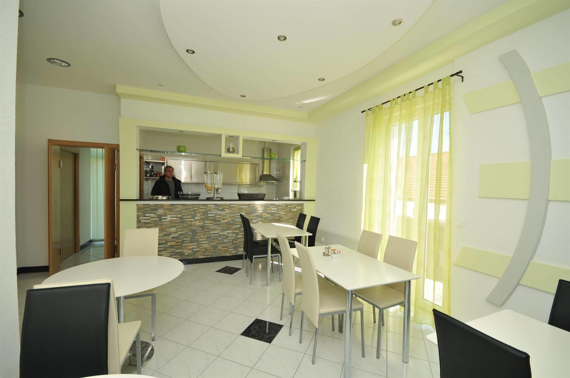 Apartments & Rooms Villa Maslina Trogir Exterior photo
